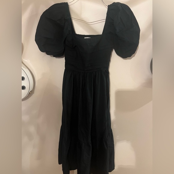 Elegant Black Puff Sleeve Dress - Picture 7 of 7